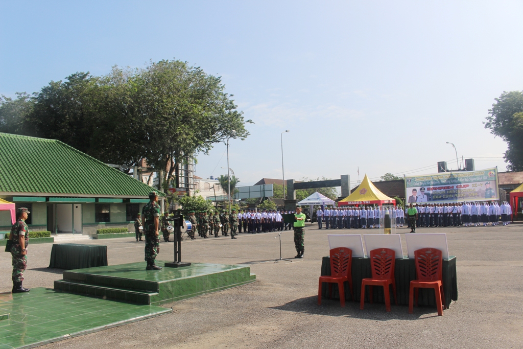KOREM 032 WIRABRAJA BERSAMA DISPORA SUMBAR GELAR LOMBA PBB TINGKAT SLTA