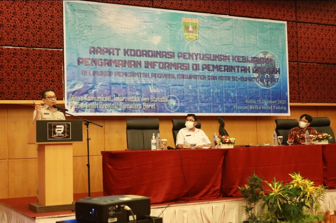 Bahas Kebijakan Pengamanan Informasi, Diskominfotik Sumbar Gelar Rakor Bidang Siber