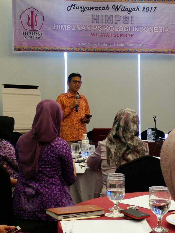 Gubernur Hadiri Musda HIMSI SUMBAR