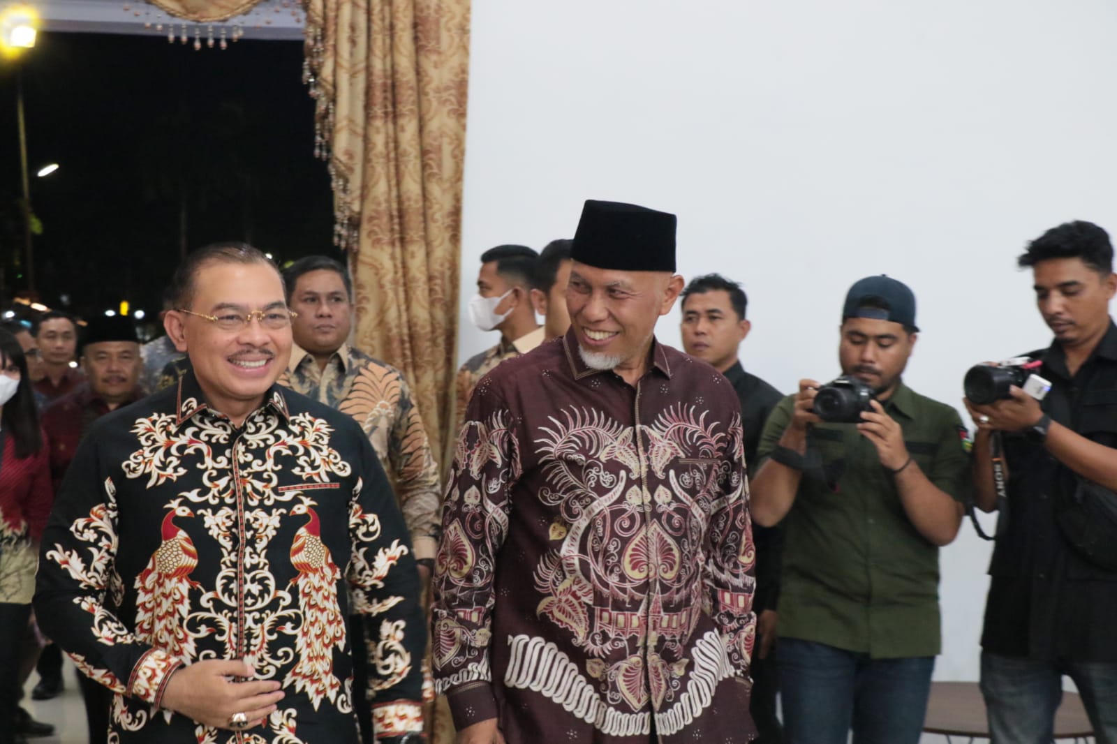 Utamakan Komunikasi Demi Kolaborasi, Gubernur Mahyeldi Sambut Hangat Kapolda Sumbar yang Baru