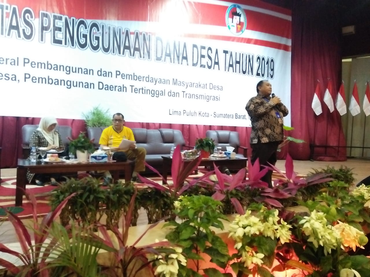 Penyediaan Sarana Air Bersih dan Pemanfaatan Apotik Hidup Guna Sejahterakan Nagari