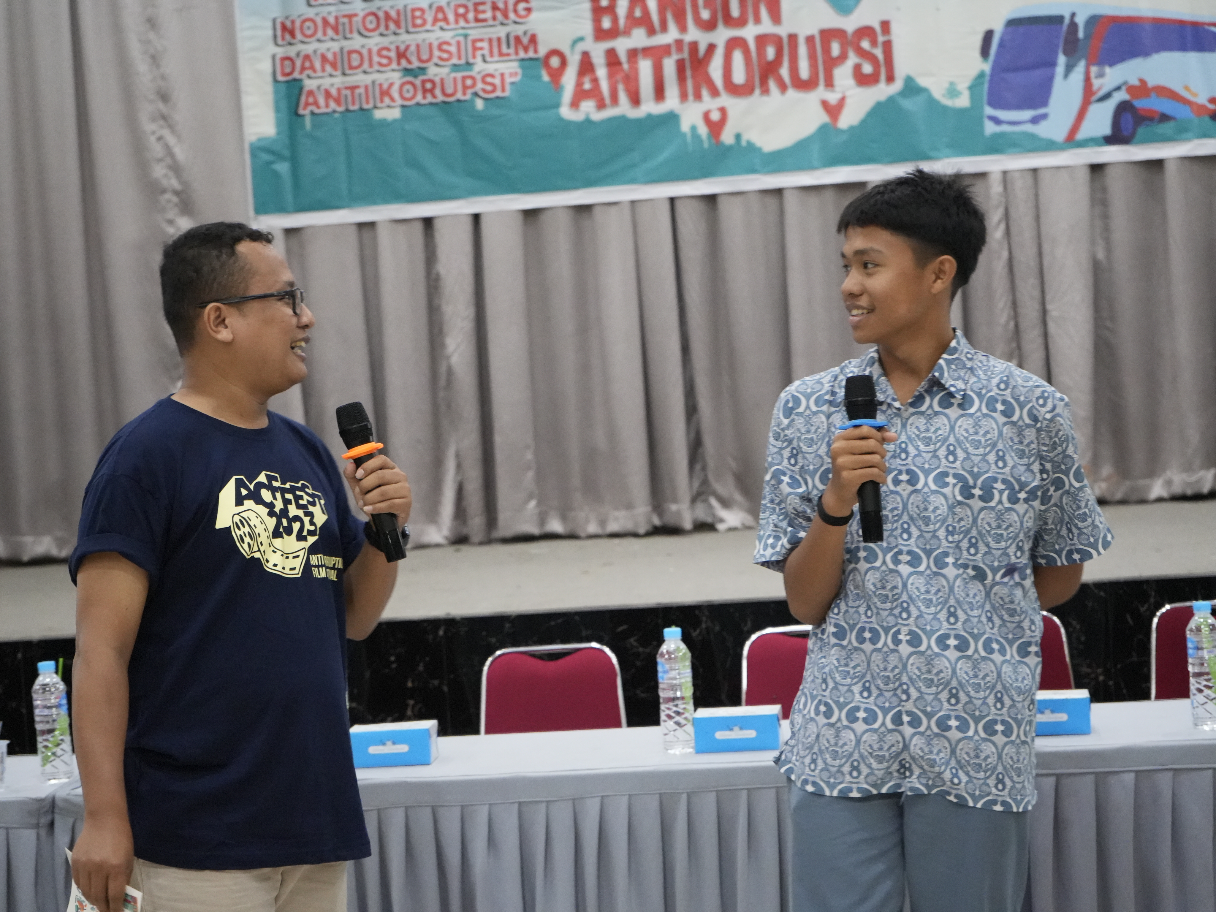 Ratusan Pelajar SMA di Padang Antusias Nonton Bareng Film Anti Korupsi 