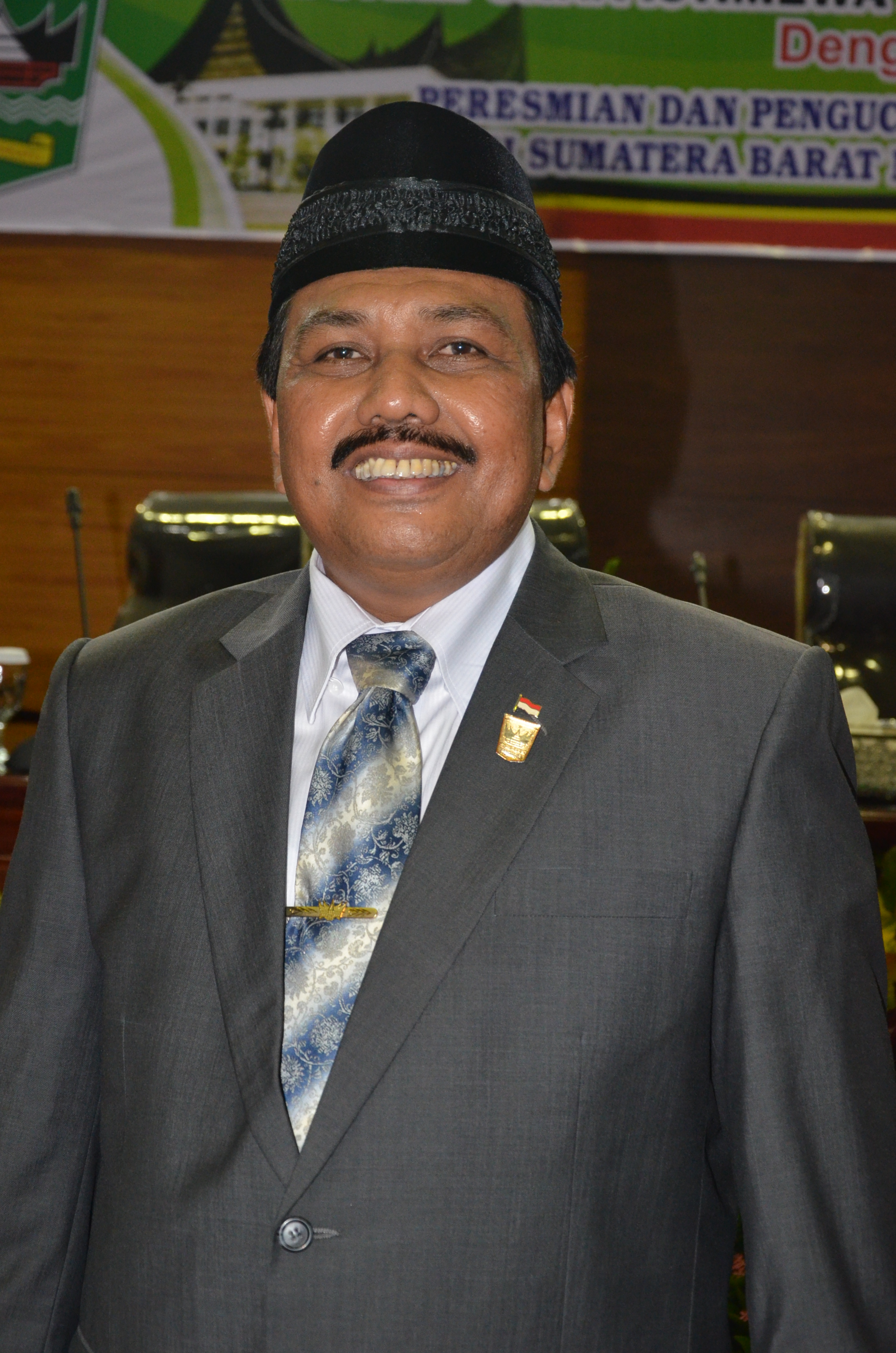 Pemerintah Daerah Diminta Komit Gali Sumber Pendapatan DPRD Yakin PAD Sumbar Bisa capai Rp4 Trilun