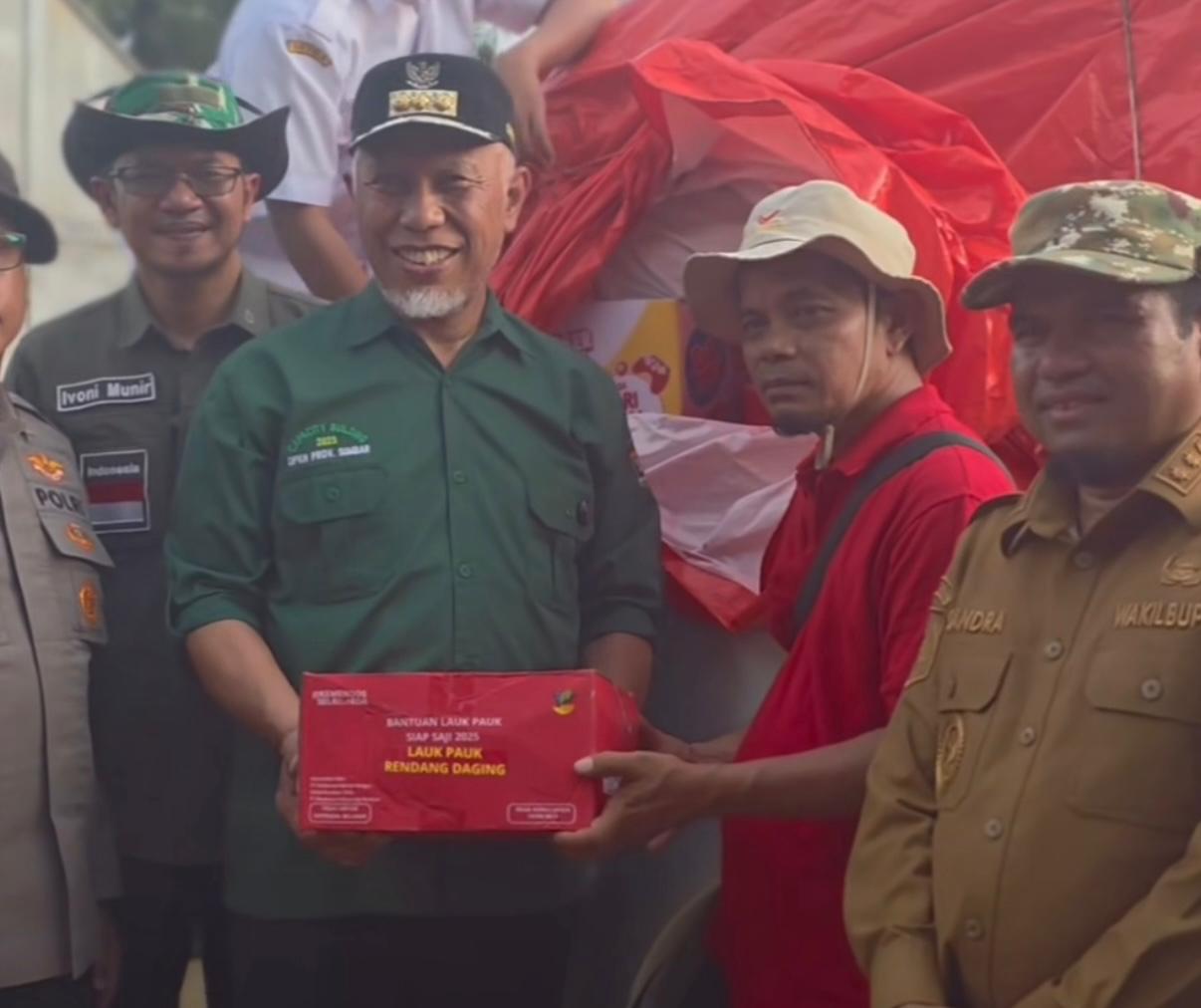 Pemprov Sumbar Salurkan 358 Ton Bantuan Pangan untuk Warga Terdampak Bencana