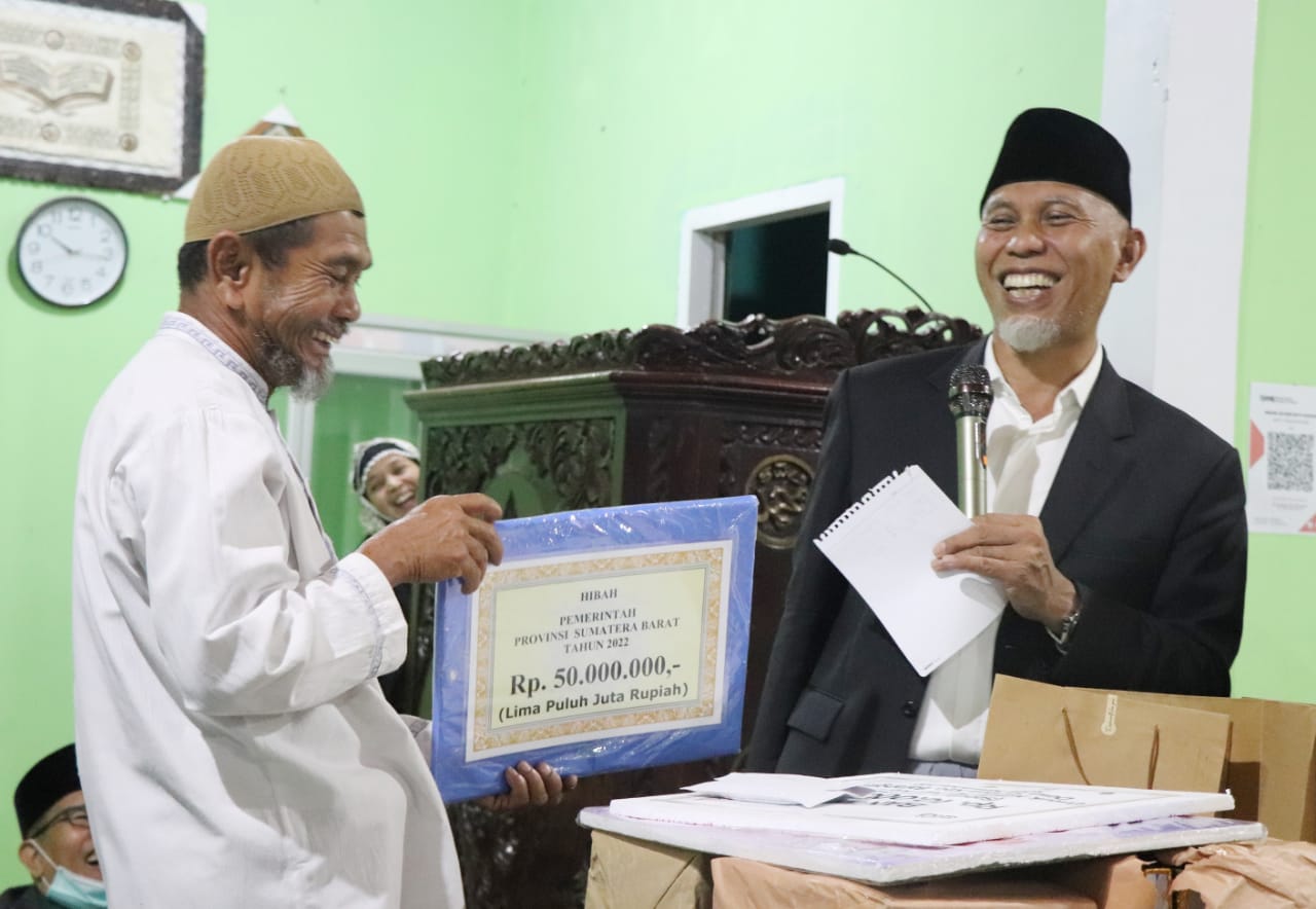 SAFARI RAMADAN, GUBERNUR MAHYELDI SALURKAN BANTUAN BERNILAI PULUHAN JUTA UNTUK MASJID AN-NUR, SAWAHLUNTO