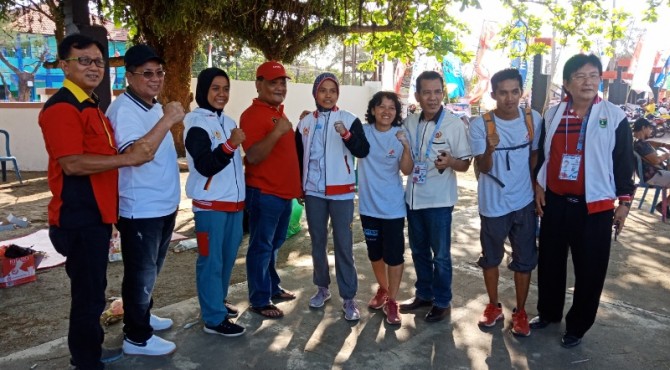 PANJAT TEBING TAMBAH MEDALI EMAS BAGI KONTINGEN PORWIL X SUMBAR