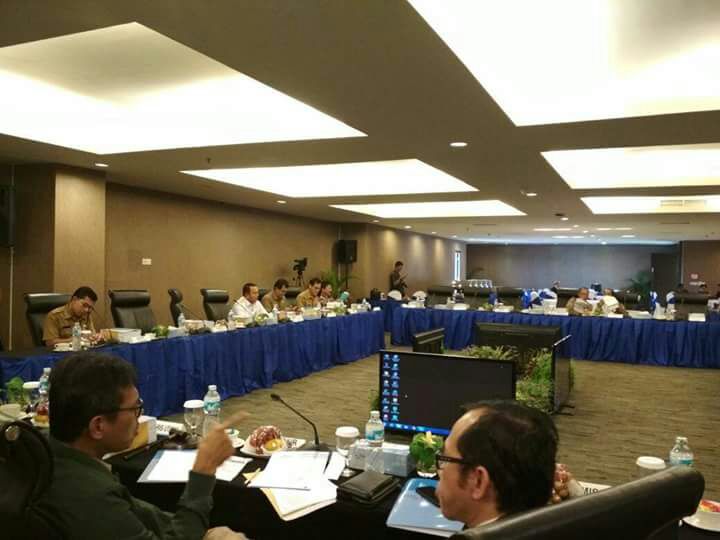 Gubernur Sumbar Hadiri RUPS BANK Nagari