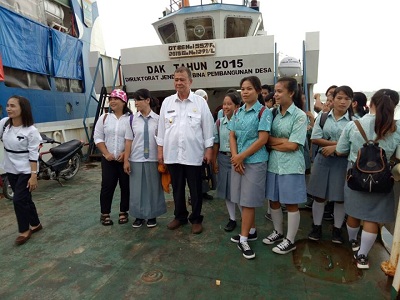 Wagub Nasrul Abit : Semangat Anak-Anak Bersekolah Untuk Mentawai Maju