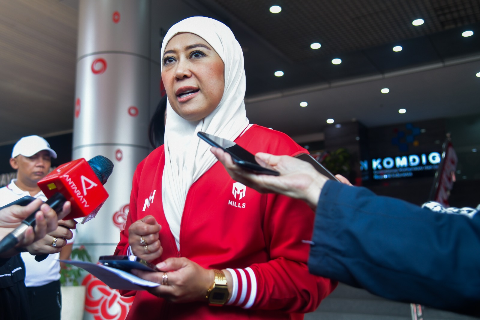Menkomdigi Imbau Masyarakat Waspada Dampak Erupsi Anak Krakatau, Saring Informasi Sebelum Sebarkan