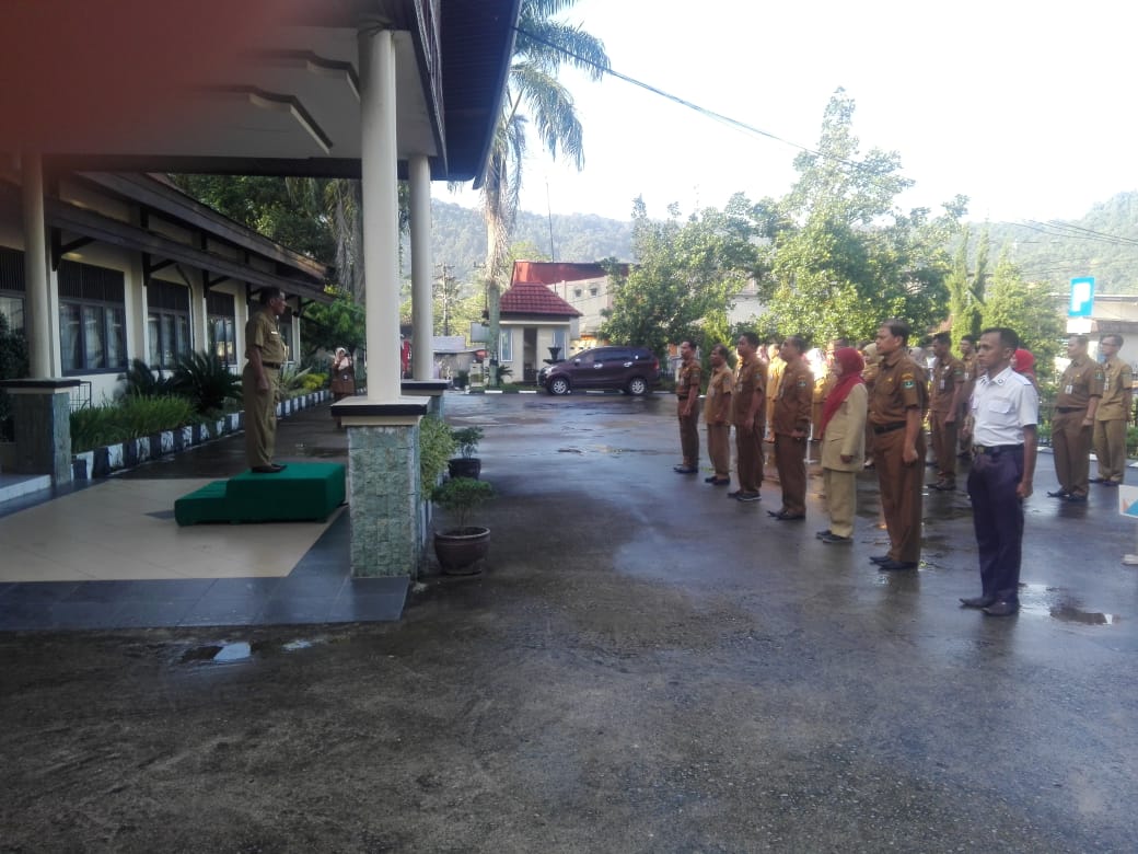 Hari Pertama Kerja, Kepala Badan Kesbangpol Sumbar Sidak dan Pimpin Apel di BPSDM