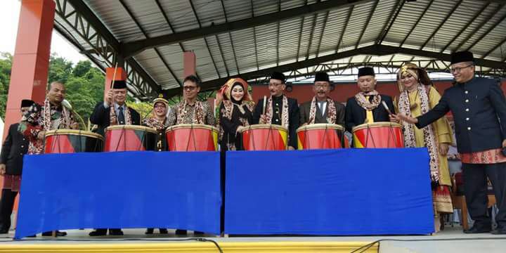 Gubernur dan Wagub Sumbar Hadiri HUT Pessel ke 70