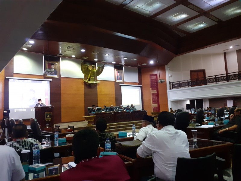 Gubernur Sumbar berikan jawaban terkait interpelasi BUMD dan aset daerah