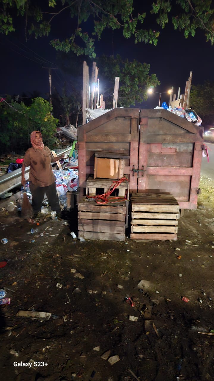 Petugas Kebersihan Tetap Siaga, DLH Kota Padang Ajak Masyarakat Jaga Kebersihan Kota