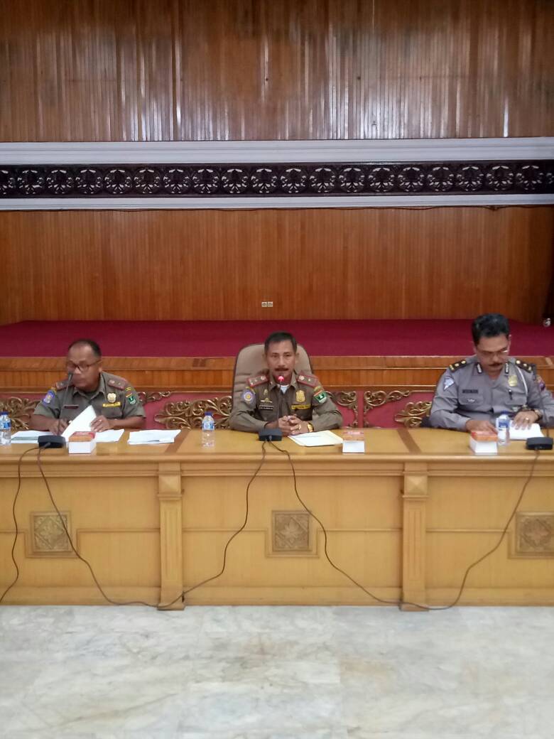 Rapat tentang keberadaan PKL di Kelok 9, bangunan liar di Lembah Anai dan pemakaian jalan raya untuk pesta perkawinan