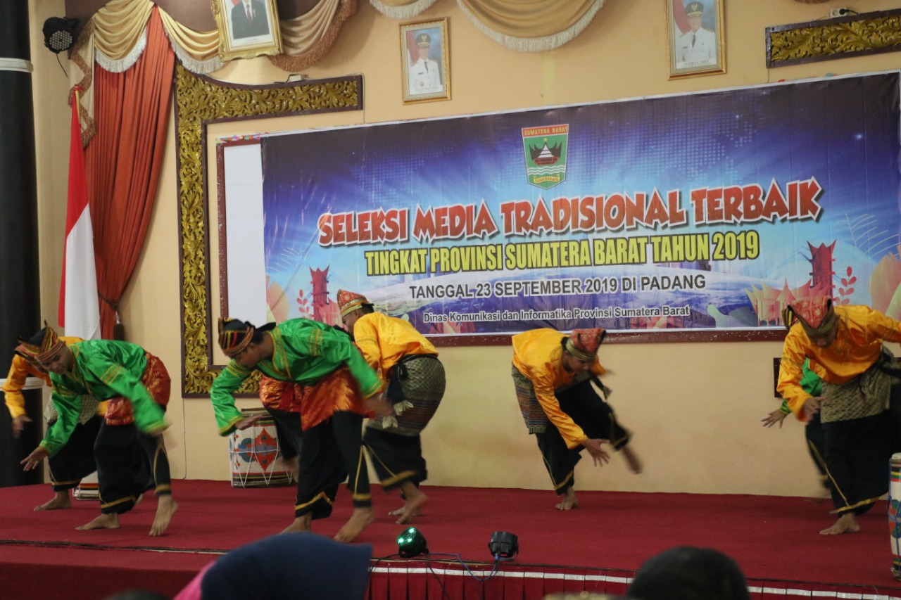 Wagub Sumbar : Pesan Pembangunan Tersampaikan, Wargapun Terhibur Melalui Media Tradisional