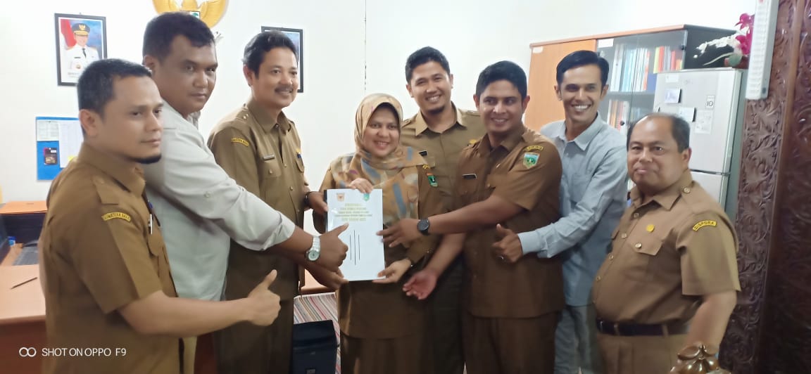 DISPORA SUMBAR TERIMA BERKAS BALON TUAN RUMAH PORPROV 2022