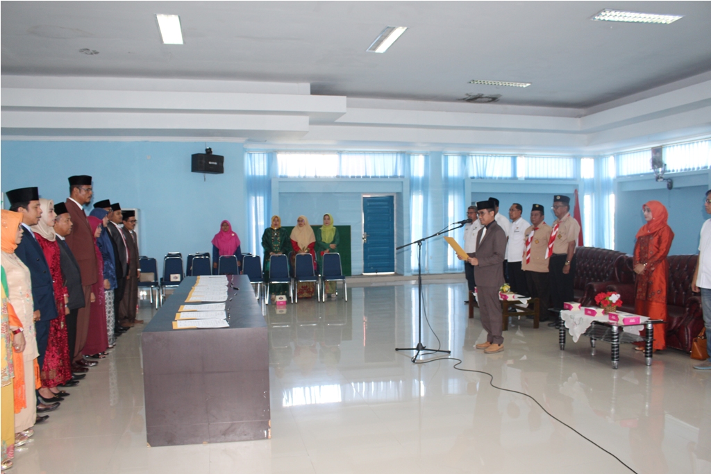 KADISPORA SUMBAR LANTIK PEJABAT ESELON III DAN  IV DILINGKUNGAN DISPORA SUMBAR