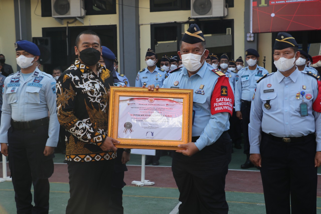 Kanwil Kemenkumham Sumbar Gelar Deklarasi Apel Siaga Pengamanan Natal dan Tahun Baru
