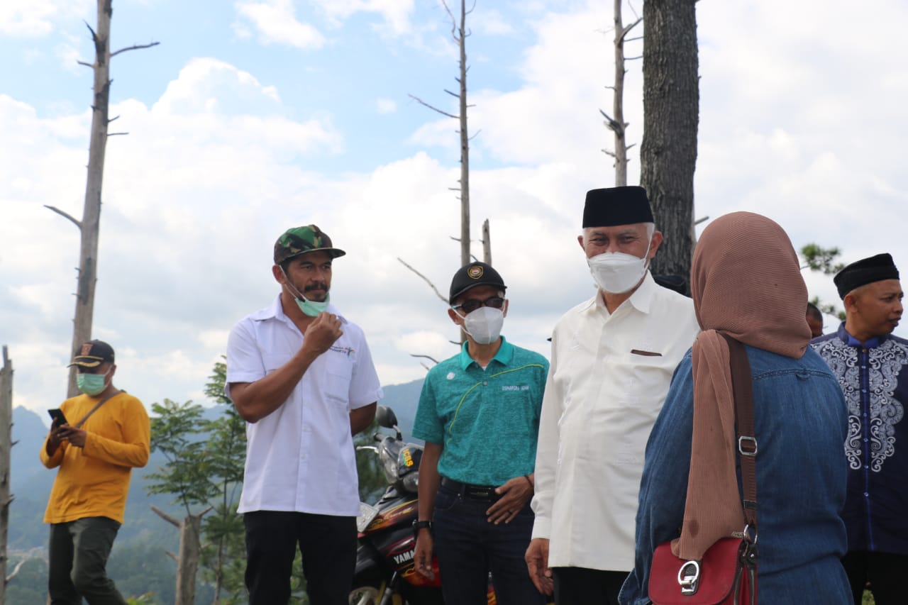 Gubernur Tinjau Potensi Wisata Puncak Tabek 