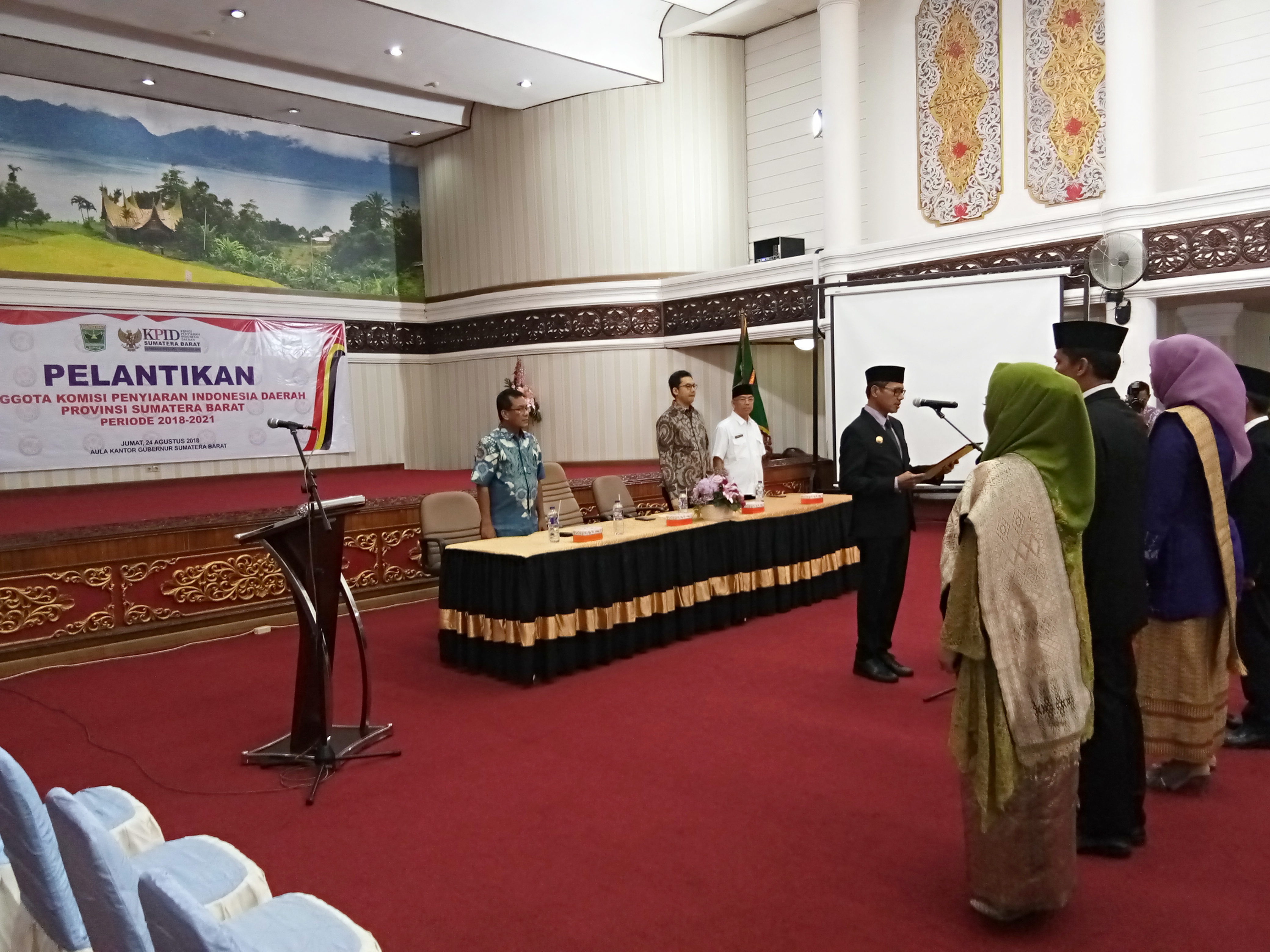 Regulator Penyiaran di Sumbar, Gubernur Lantik Anggota KPID Masa Jabatan 2018-2021