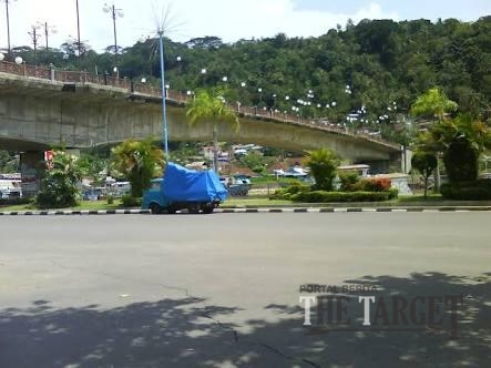 Jalan Baru Menuju Malin Kundang, Luar Biasa