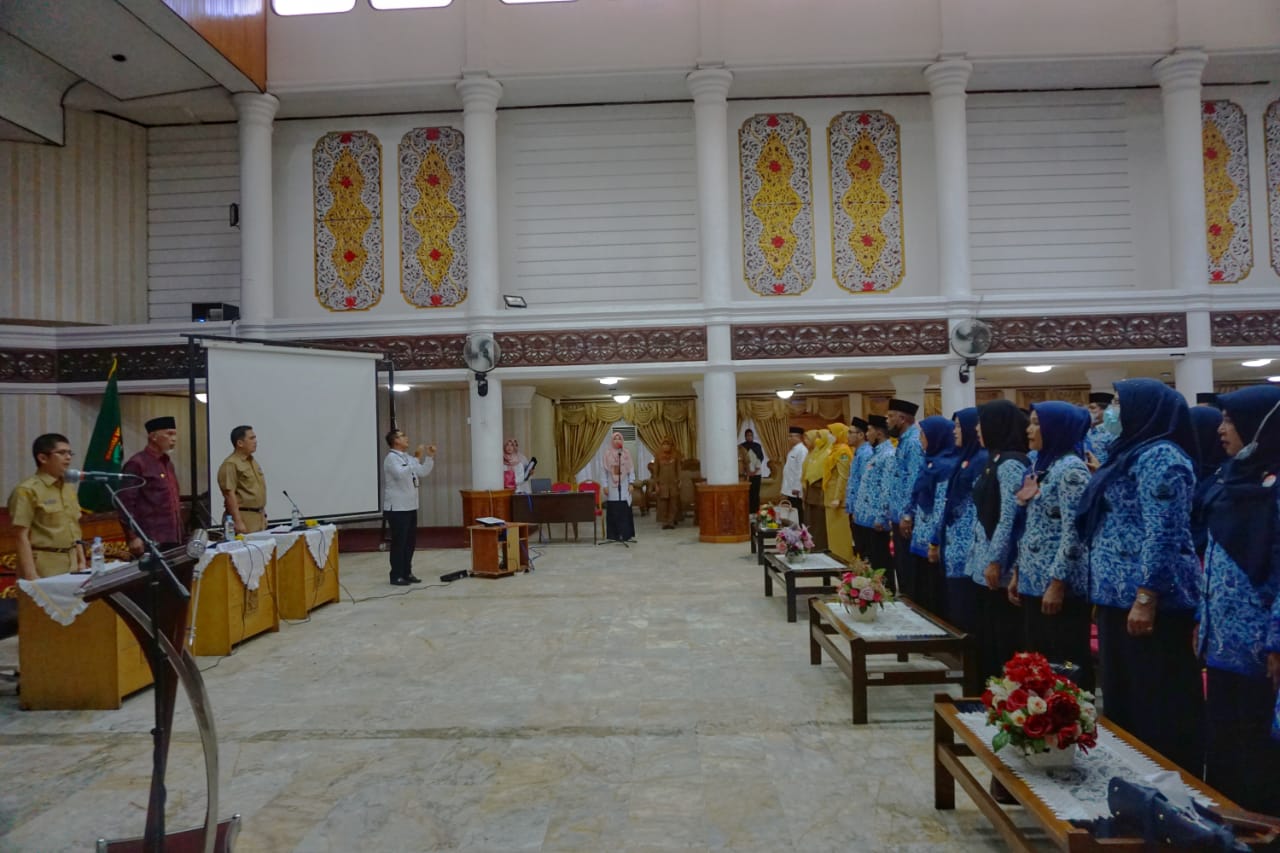 Ciptakan Iklim Birokrasi Dinamis dan Profesional, Gubernur Sumbar Lantik 103 Pejabat Fungsional Tahap Dua