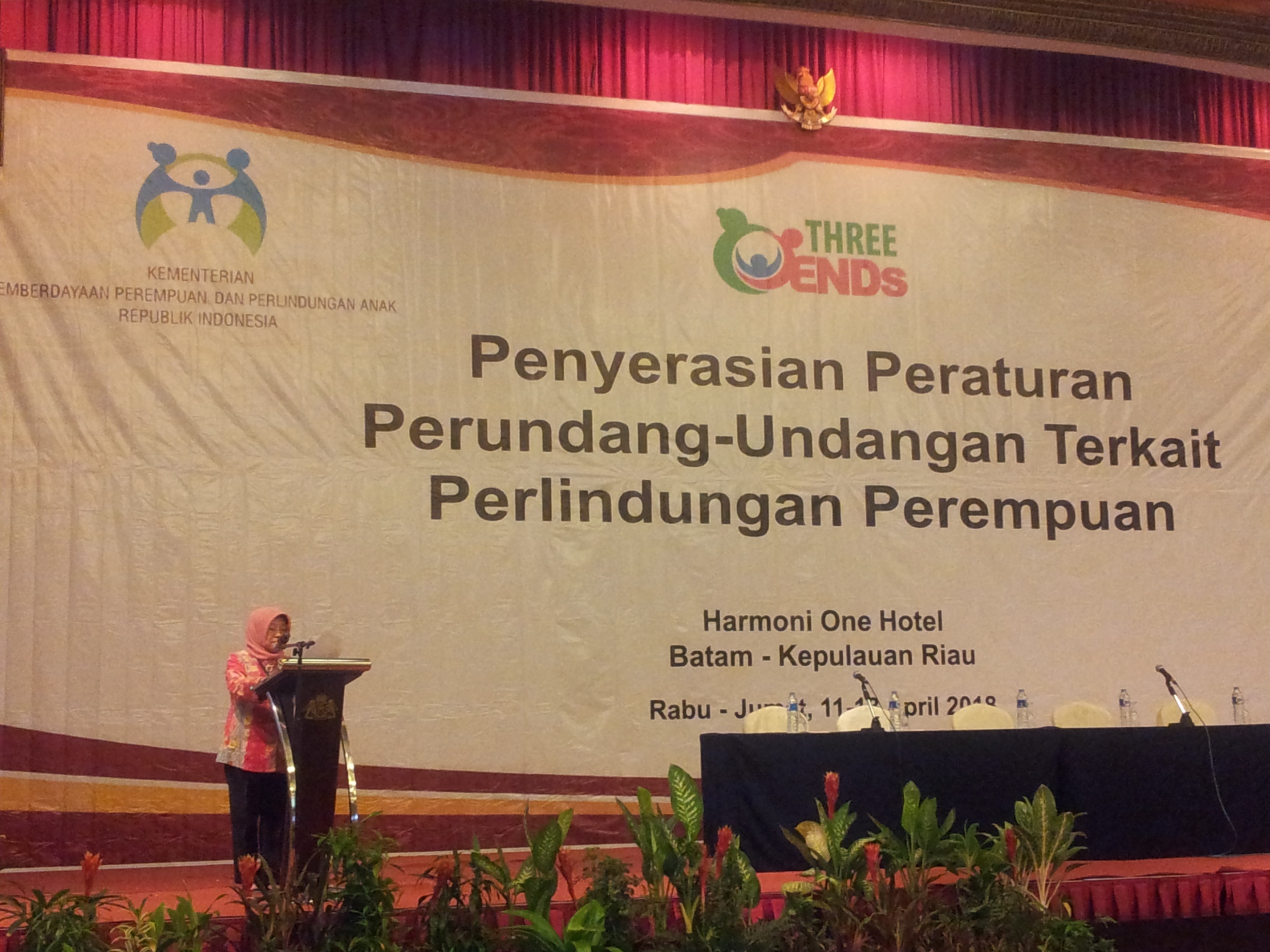 PENTINGNYA PERATURAN PERUNDANG-UNDANGAN PERLINDUNGAN PEREMPUAN