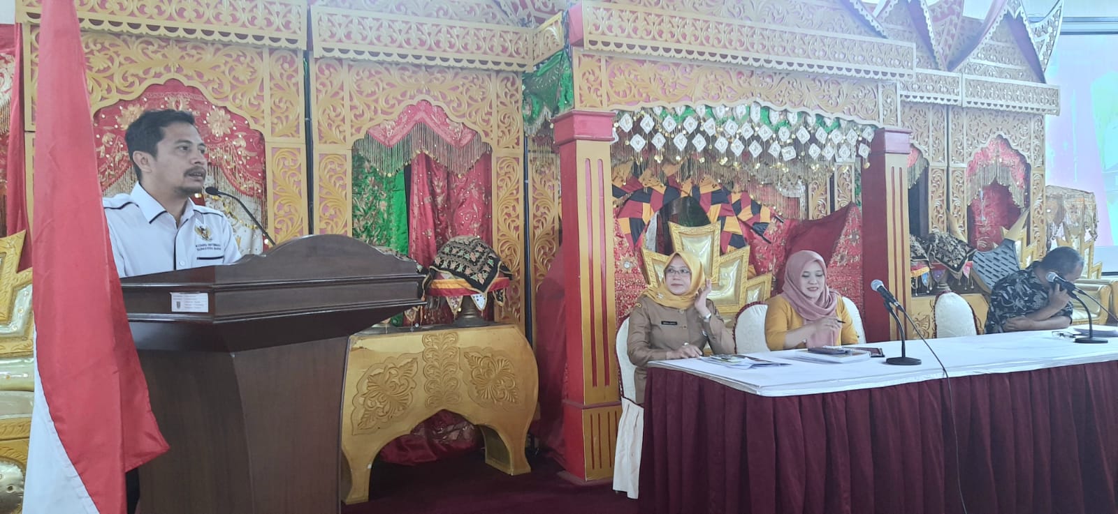 Buka Rakor & Workshop PPID, Ketua KI Sumbar Ajak Perkuat Komitmen Pelayanan Informasi Publik