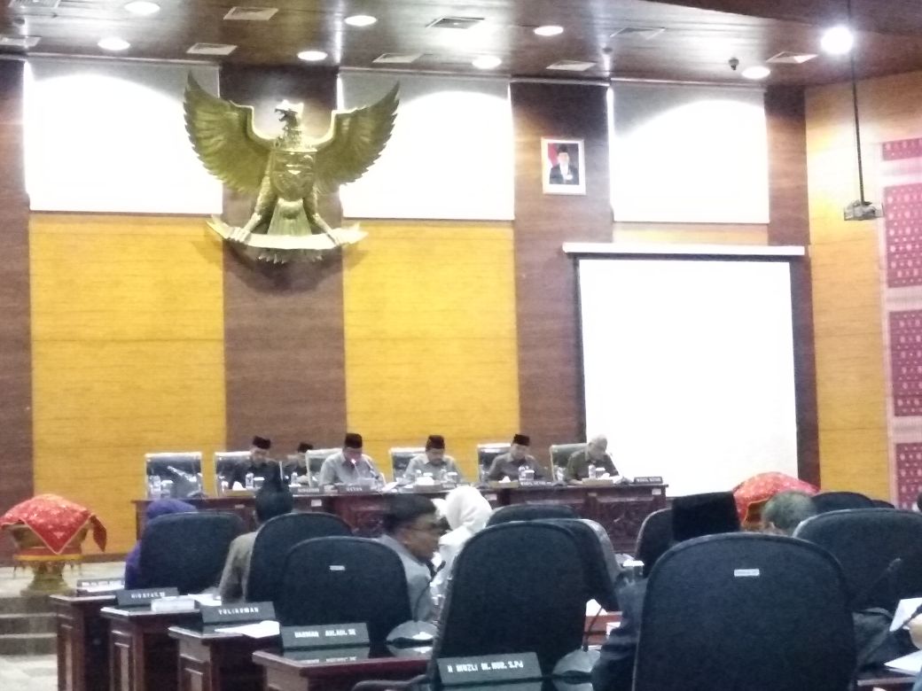 Gubernur menyampaikan LKPj, Realisasi APBD 90,55 %