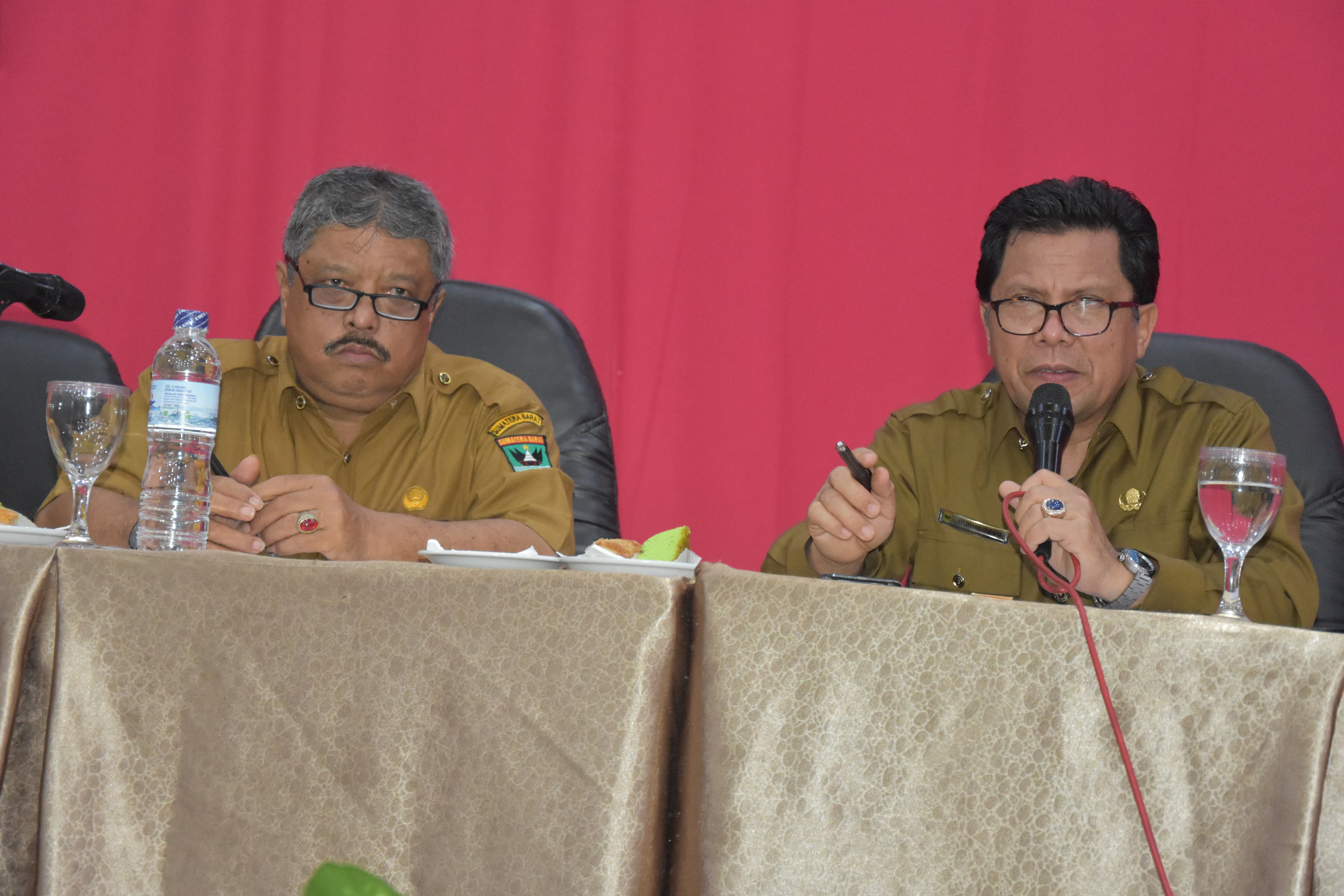 KEPSEK DAN  WAKIL   BIDANG KURIKULUM SMA-SMK     IKUTI BIMTEK PEMETAAN  MUTU