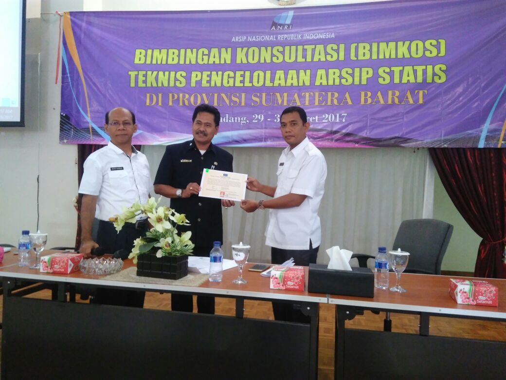 Penyerahan Sertifikasi Inpassing Pejabat Fungsional Arsiparis