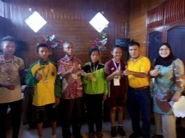 PADANG  RAIH  JUARA UMUM O2SN  SMK SUMBAR 