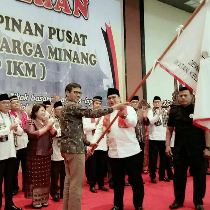 Gubernur Irwan Prayitno Kukuhkan Kepengurusan DPP IKM