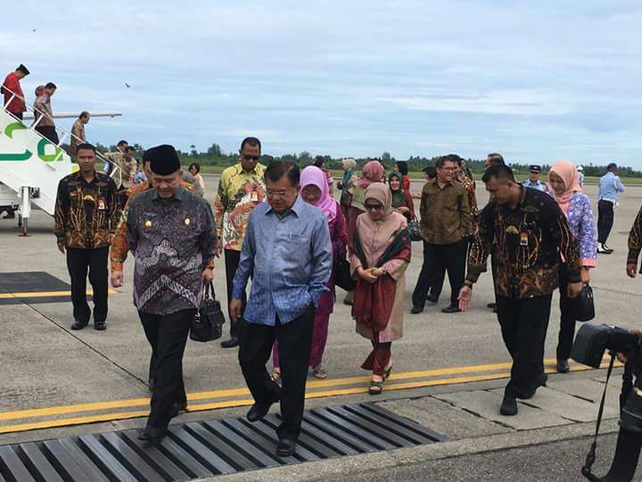 Wakil Gubernur Sumbar Sambut Kedatangan Wapres RI Jusuf Kalla