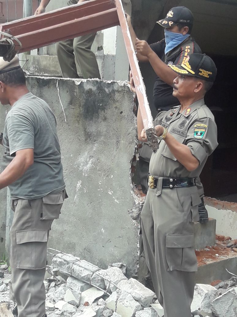 Eksekusi Rumah Dinas  Eks. APDN yang terletak di komplek RSUD Dr. Achmad Muchtar Bukittinggi