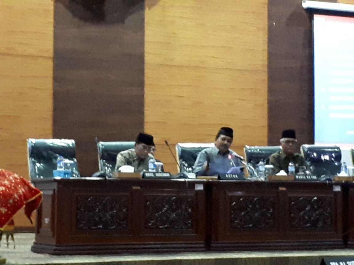 Rapat Paripurna DPRD Sumbar Pengambilan Keputusan Ranperda Nagari