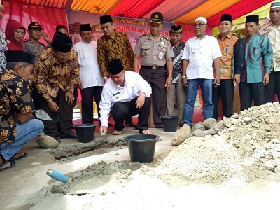 Wagub Nasrul Abit : Letakan Batu Pertama Pembangunan Masjid Nurul Hasanah RW 10 Mega Permai 1 Tahap 2
