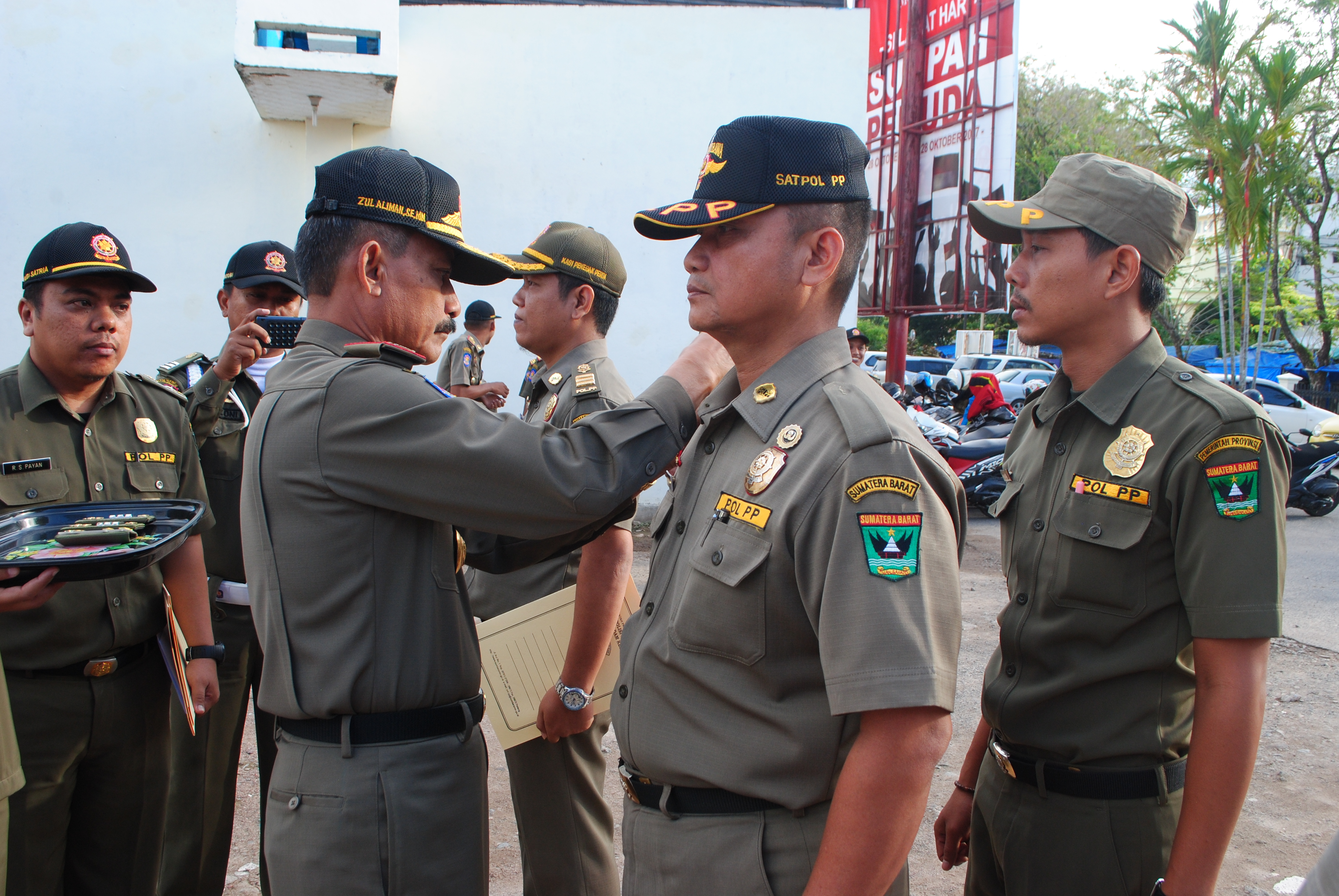 Upacara Kenaikan Pangkat Anggota Satpol PP dan Damkar Prov. Sumbar