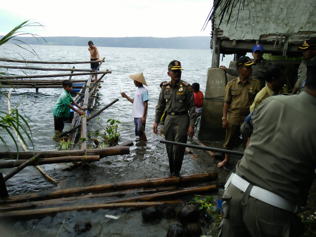 Operasi Pembongkaran Alat Tangkap Ikan/Bagan di Kawasan Danau Singkarak