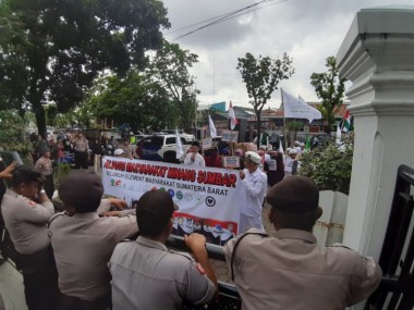 Aliansi Masyarakat Minang Sumbar sampaikan aspirasi ke DPRD Sumbar