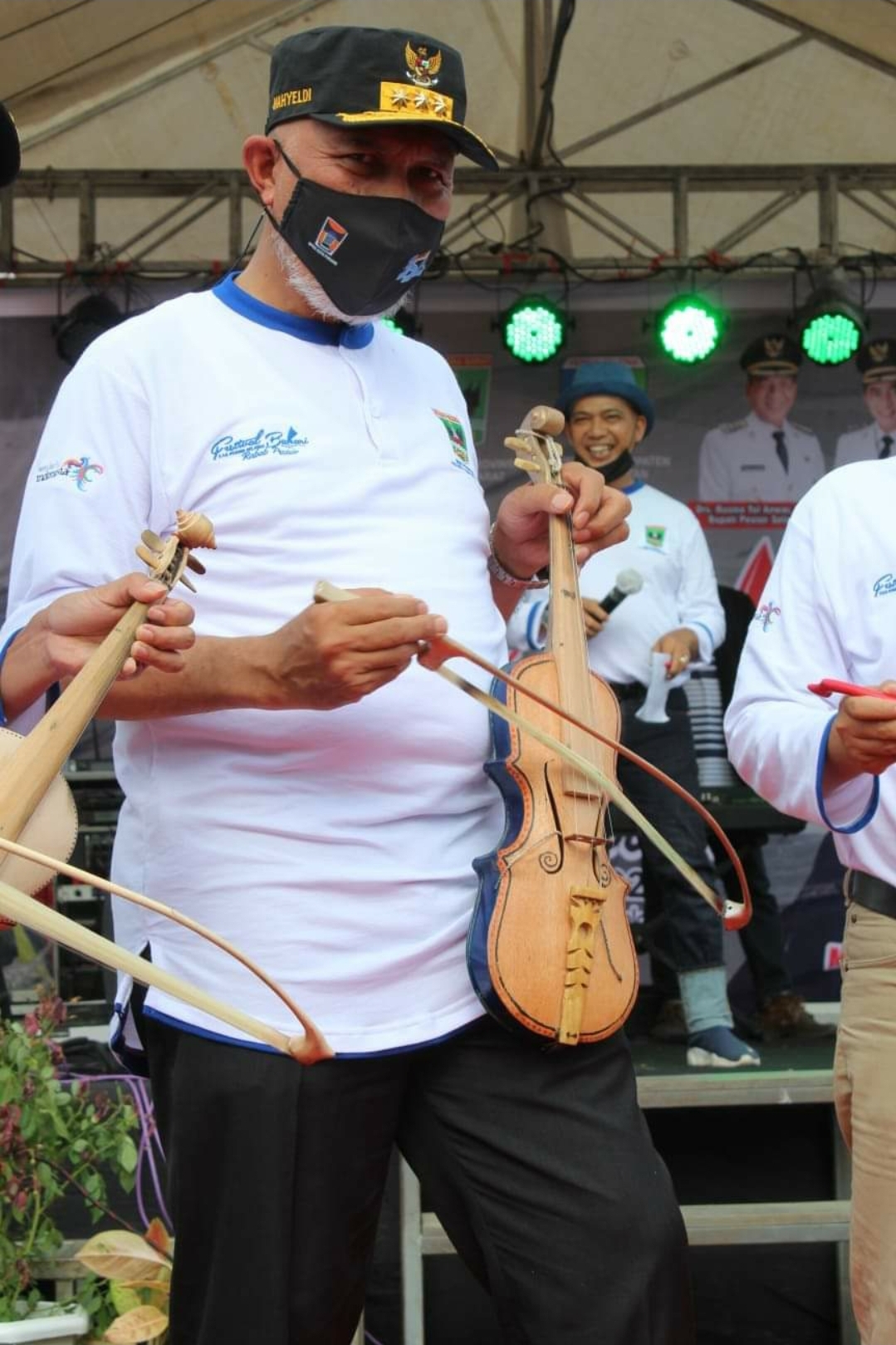 Lestarikan Budaya Asli Daerah, Festival Bahari Rabab Pasisia Resmi Dibuka Gubernur