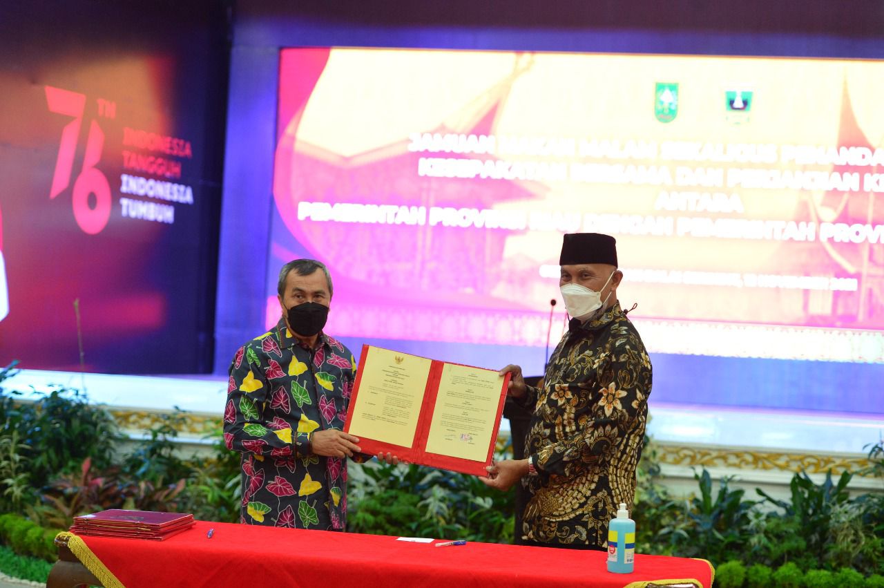 Tol, Pelabuhan dan Pertanian Jadi Prioritas, Pemprov Sumbar dan Riau Tandatangani Kesepakatan dan Perjanjian Kerjasama