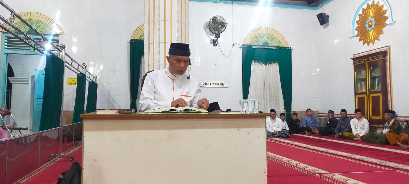 Subuh Pertama di 2022, Gubernur Sumbar Berikan Ceramah di Mesjid Raya Koto Baru Solok Selatan.