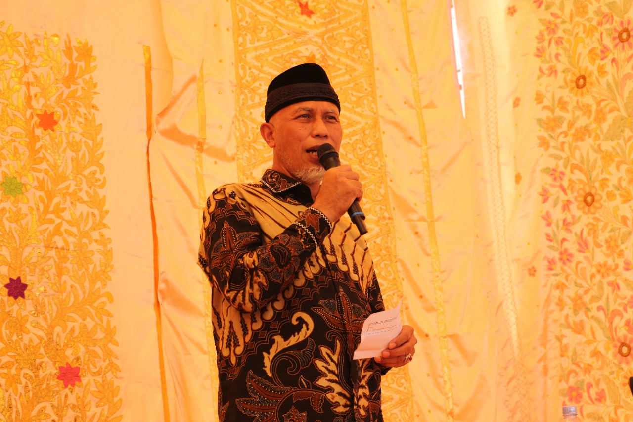 Suku Tanjung Maninjau Lantik Penghulu Kaum, Gubernur Mahyeldi Ajak Perkuat Peran Pemangku Adat Nagari 