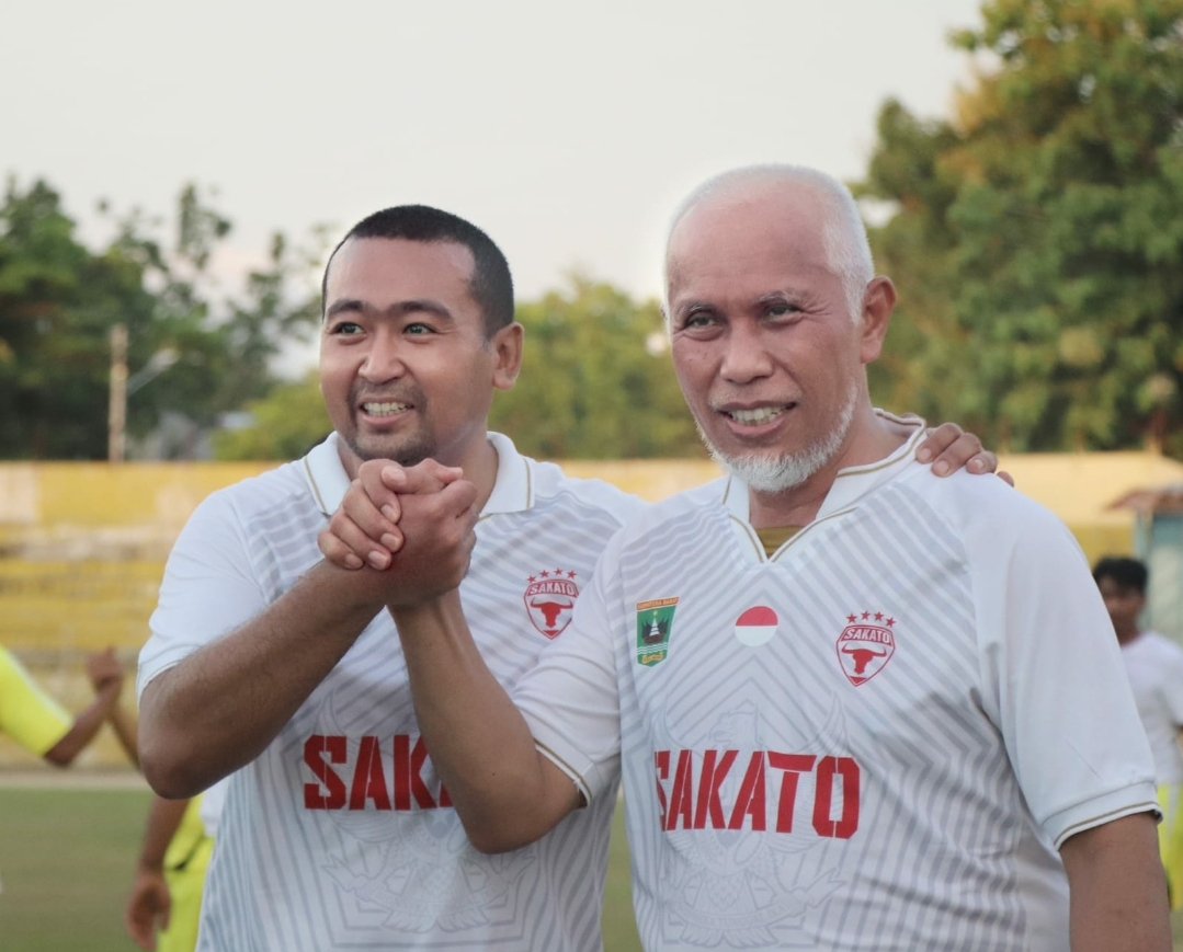 Laga Persahabatan Sakato FC Vs Wartawan FC Warnai Peringatan 1 Tahun Mahyeldi - Audy