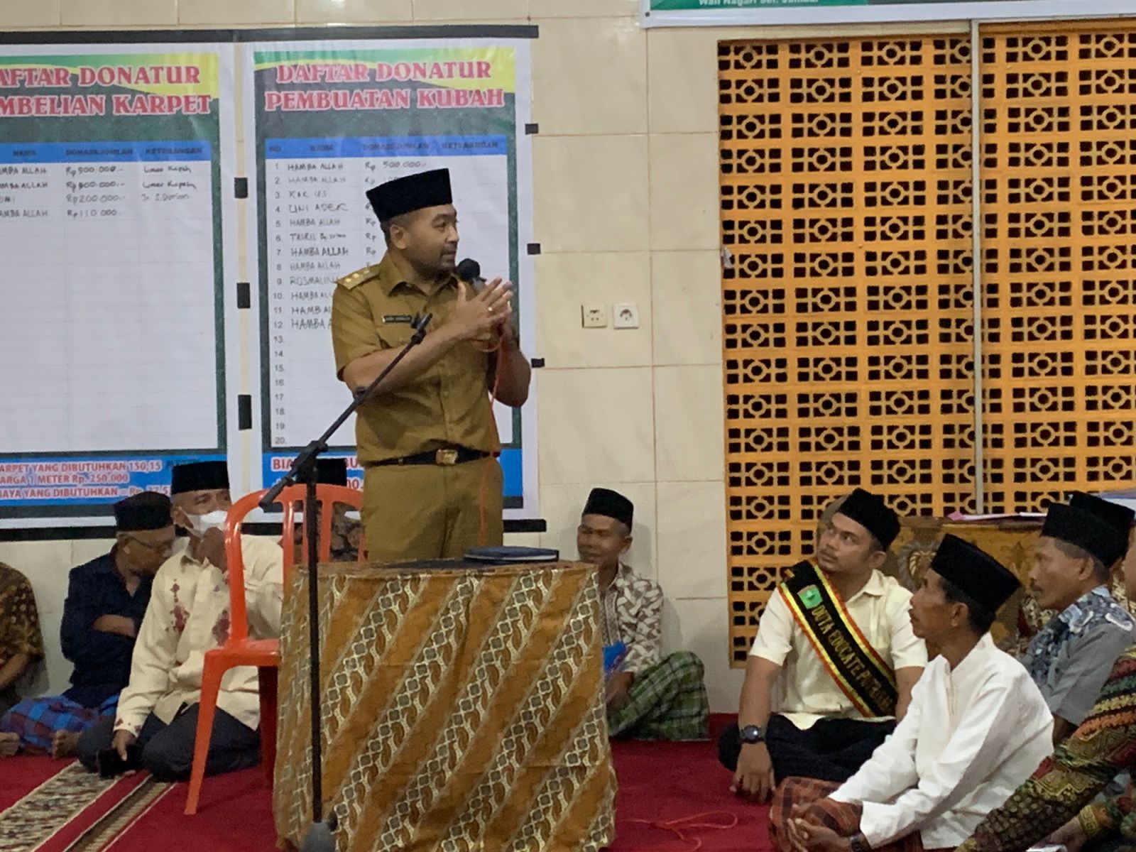 Wagub Manfaatkan Momen Tarawih Dorong Partisipasi Aktif Masyarakat Bangun Nagari