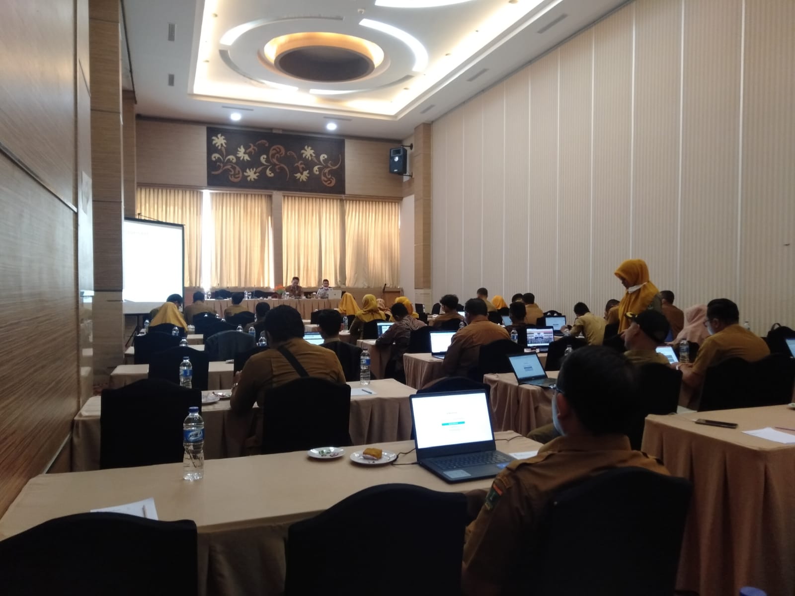 Tingkatkan Kapasitas Operator Pengelolaan Website Pemerintah Sumatera Barat, DISKOMINFOTIK laksanakan Bimbingan Teknis Pengelolaan Website OPD