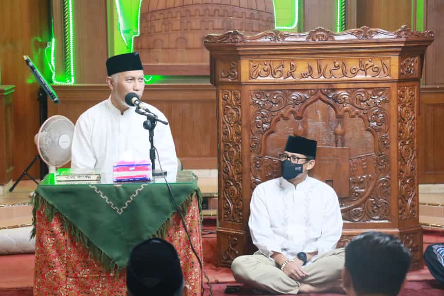 Subuh mubarakah di Masjid Raya Bukittinggi, Mas Menteri dan Buya Gubernur Paparkan Prospek Wisata Halal Sumbar