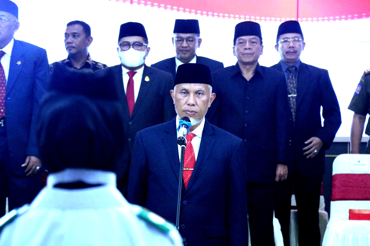 Gubernur Mahyeldi Kukuhkan 54 orang Paskibraka Sumbar Tahun 2022