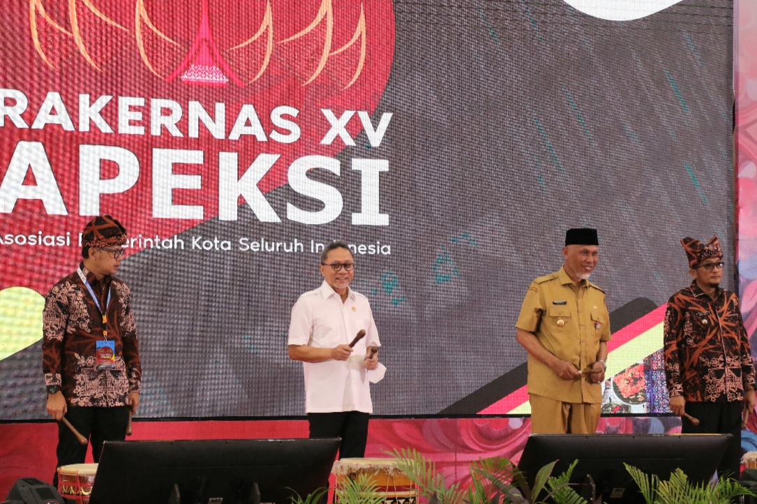 Ajak Walikota se-Indonesia Bersinergi Majukan Indonesia, Menteri Zulkifli Hasan Buka Rakernas Apeksi XV